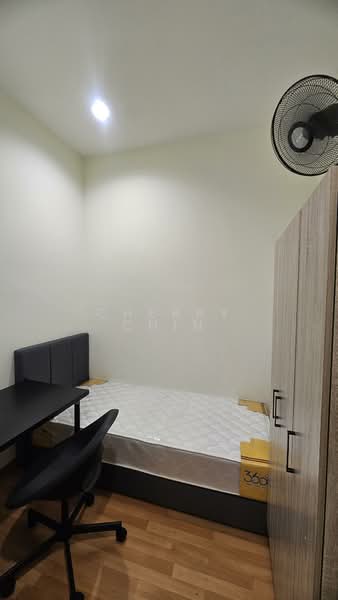 Rumah Teres 2 Tingkat untuk Disewa di Bandar Bukit Raja (Klang) - Cherry Chin - Upstair Single Bedroom 3 - PropertyGuru.com.my