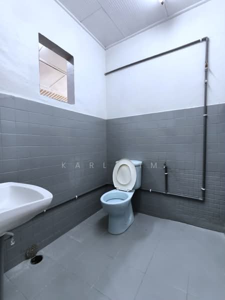 Rumah Berkembar untuk Dijual di Johor Bahru (Johor) - Karl Lim - Bathroom - PropertyGuru.com.my
