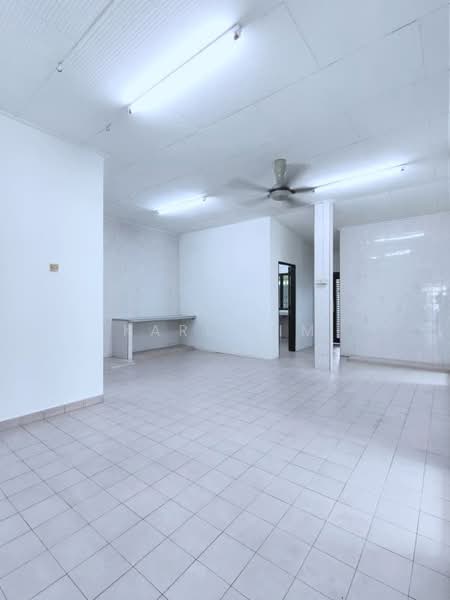 Rumah Berkembar untuk Dijual di Johor Bahru (Johor) - Karl Lim - Living Room - PropertyGuru.com.my