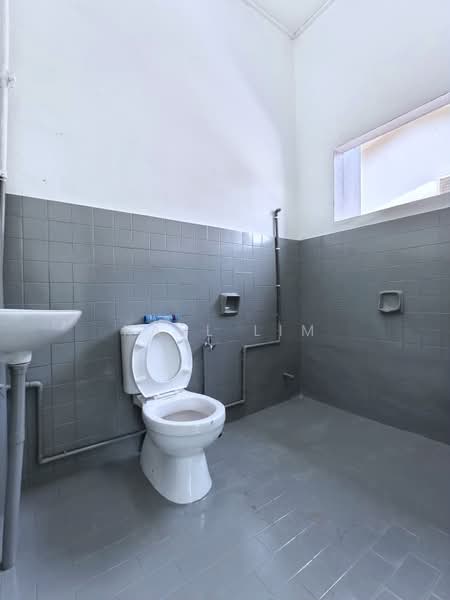 Rumah Berkembar untuk Dijual di Johor Bahru (Johor) - Karl Lim - Bathroom - PropertyGuru.com.my