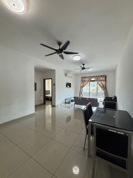 Servis Apartment untuk Disewa di D'Secret Garden (Pangsapuri Kempas Indah) - Mavis Hew - Living Room - PropertyGuru.com.my