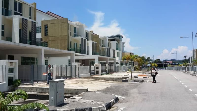 Rumah Berkembar untuk Dijual di Permatang Damar Laut (Bayan Lepas) - Jacky Yeoh - Exterior - PropertyGuru.com.my