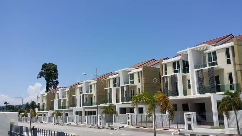 Rumah Berkembar untuk Dijual di Permatang Damar Laut (Bayan Lepas) - Jacky Yeoh - Exterior - PropertyGuru.com.my