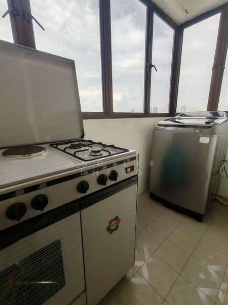 Pangsapuri untuk Disewa di Greenlane Heights Block A - Ang Lee Theng - Kitchen - PropertyGuru.com.my