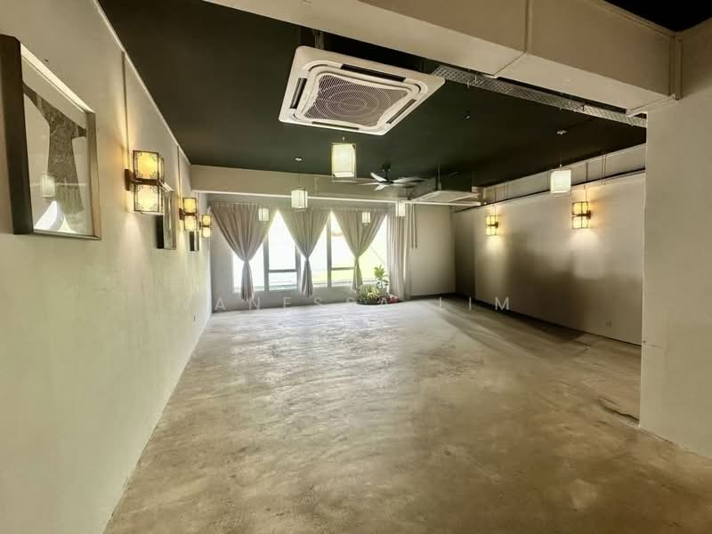 Shop for Rent in Taman Ungku Tun Aminah (Skudai) - Vanessa Lim - Interior - PropertyGuru.com.my