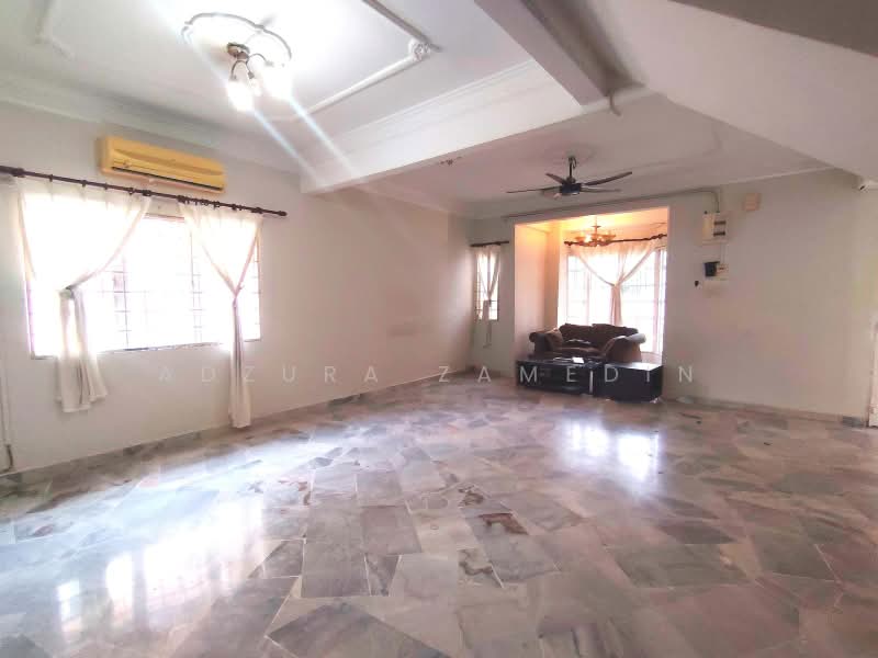 Rumah Teres 2 Tingkat untuk Dijual di Bandar Tun Hussein Onn (Cheras) - Adzura Zamedin - Living Room - PropertyGuru.com.my