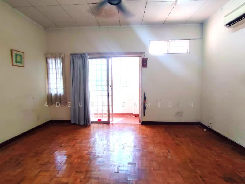 Rumah Teres 2 Tingkat untuk Dijual di Bandar Tun Hussein Onn (Cheras) - Adzura Zamedin - Living Room - PropertyGuru.com.my