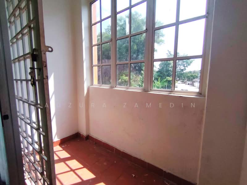 Rumah Teres 2 Tingkat untuk Dijual di Bandar Tun Hussein Onn (Cheras) - Adzura Zamedin - Balcony - PropertyGuru.com.my