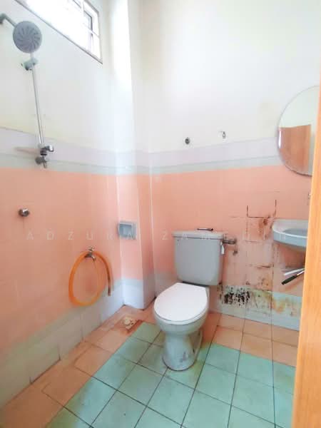 Rumah Teres 2 Tingkat untuk Dijual di Bandar Tun Hussein Onn (Cheras) - Adzura Zamedin - Bathroom - PropertyGuru.com.my