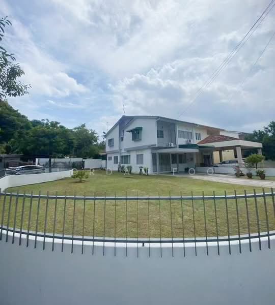 Rumah Berkembar untuk Dijual di Medan Terengganu (Jelutong) - Jordan Foo - Exterior - PropertyGuru.com.my