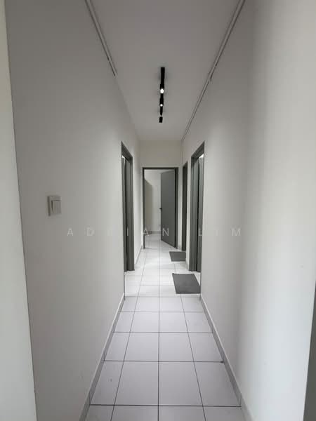 Servis Apartment untuk Disewa di Kiara Kasih - Adrian Lim - Corridor - PropertyGuru.com.my