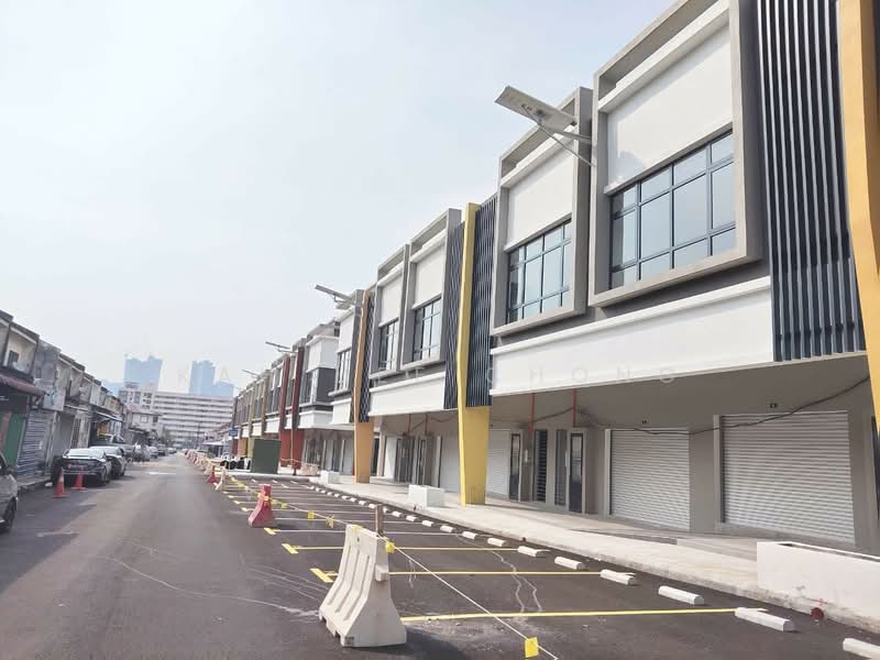 Shop for Sale in Batu Caves (Kuala Lumpur) - Kah Hee Chong - Exterior - PropertyGuru.com.my