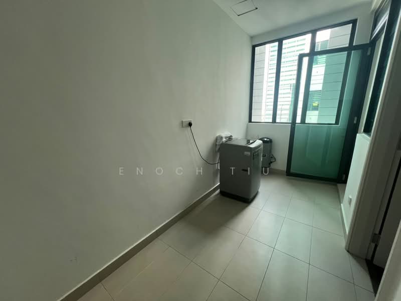 Kondominium untuk Dijual di The Light Collection III - Enoch Tiu - Balcony - PropertyGuru.com.my