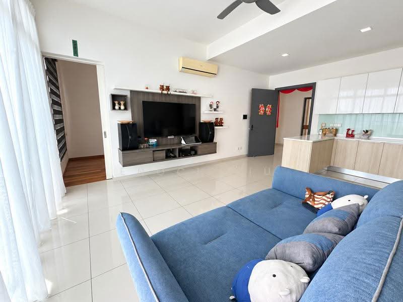 Kondominium untuk Dijual di The Light Collection III - Enoch Tiu - Living Room - PropertyGuru.com.my