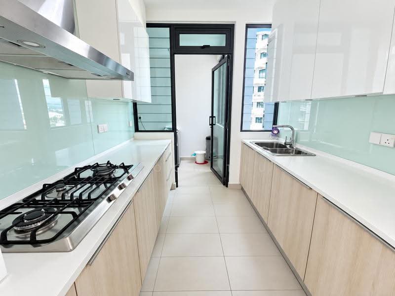 Kondominium untuk Dijual di The Light Collection III - Enoch Tiu - Kitchen - PropertyGuru.com.my