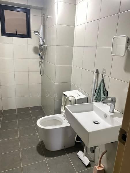 Kondominium untuk Dijual di Granito - Evon Kang - Bathroom - PropertyGuru.com.my