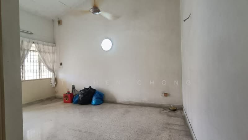 Rumah Teres 1 Tingkat untuk Dijual di Taman Perling (Perling) - Stephen Chong - Living Room - PropertyGuru.com.my