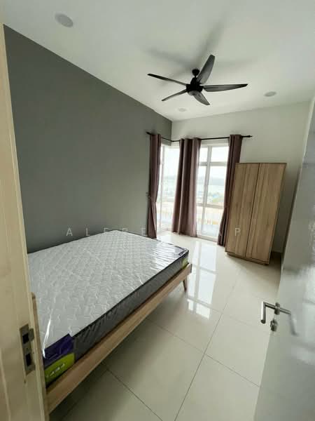 Service Residence for Sale at Skysuites @ Meldrum Hills - Alfred Yap - Bedroom - PropertyGuru.com.my