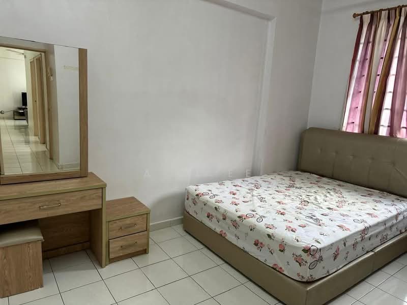 Condominium for Sale at Putra Place Condominium - A Ee Ee - Bedroom - PropertyGuru.com.my