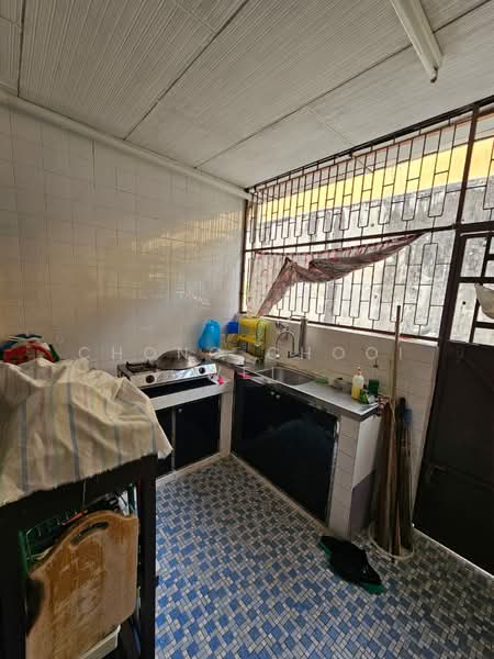 2-storey Terraced House for Sale in Island Glades (Jelutong) - Chong Chooi Wei - Kitchen - PropertyGuru.com.my