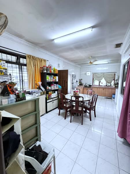 1-storey Terraced House for Sale in Taman Johor (Tampoi) - Karl Lim - Kitchen - PropertyGuru.com.my