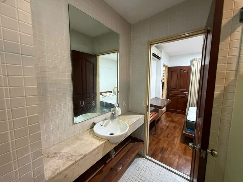 Condominium for Rent at 10 Semantan Suites - Justin Lai - Bathroom - PropertyGuru.com.my