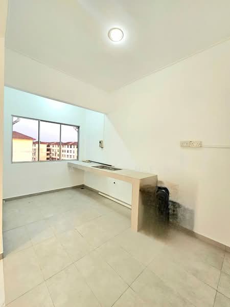 Flat for Rent at Flat Bukit Indah - Mavis Hew - Kitchen - PropertyGuru.com.my