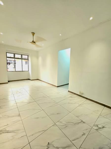 Flat for Rent at Flat Bukit Indah - Mavis Hew - Living Room - PropertyGuru.com.my