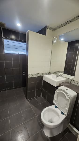 Rumah Teres 2 Tingkat untuk Disewa di Bandar Bukit Raja (Klang) - Cherry Chin - Master Bathroom - PropertyGuru.com.my