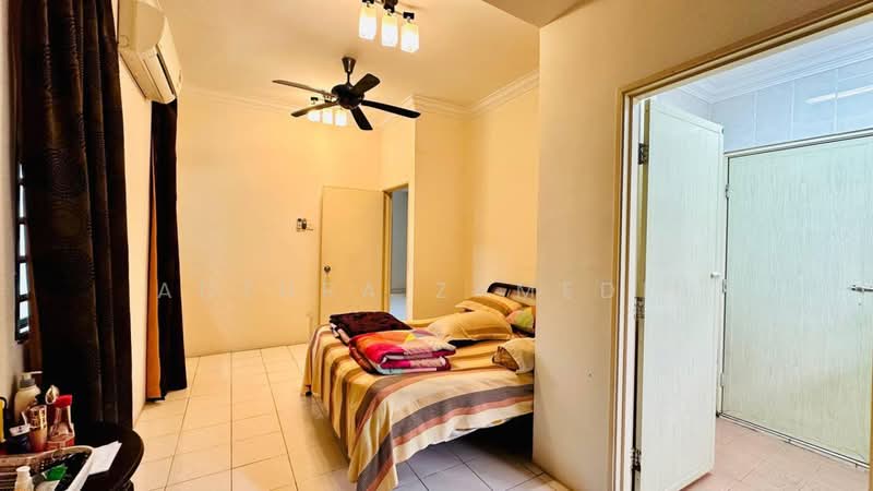 3-storey Terraced House for Sale in Taman Warisan Indah (Dengkil) - Adzura Zamedin - Bedroom - PropertyGuru.com.my
