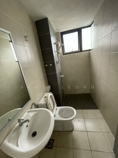 Servis Apartment untuk Disewa di Tiara Imperio Residence - Jamie Leong - Bathroom - PropertyGuru.com.my