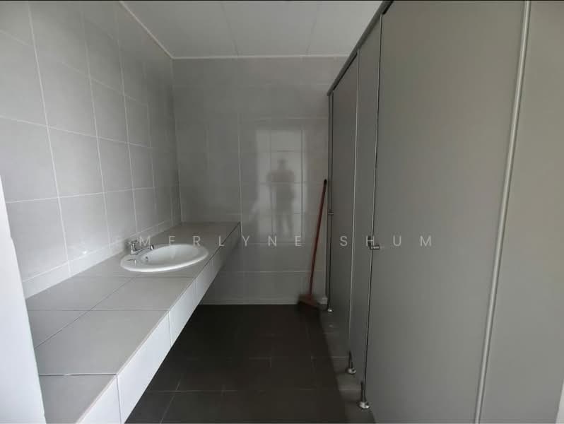 Shop / Office untuk Disewa di Bandar Metro Puchong (Puchong) - Emerlyne Shum - Bathroom - PropertyGuru.com.my