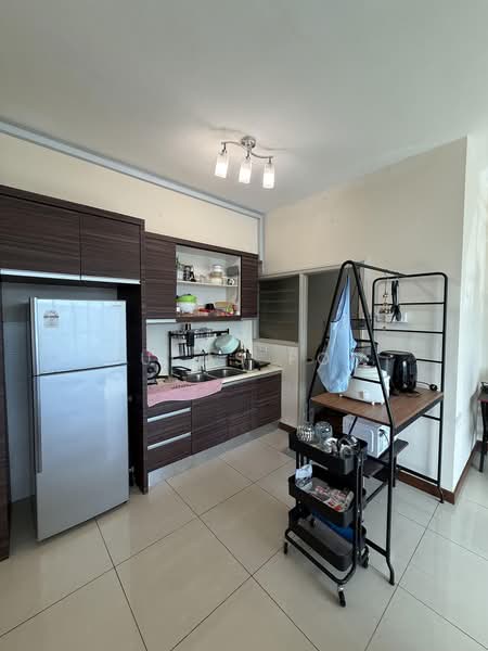 Servis Apartment untuk Disewa di Birch Regency @ Penang Times Square - Lucas Foo - Kitchen - PropertyGuru.com.my