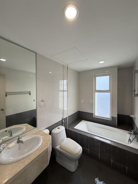 Servis Apartment untuk Disewa di Birch Regency @ Penang Times Square - Lucas Foo - Bathroom - PropertyGuru.com.my