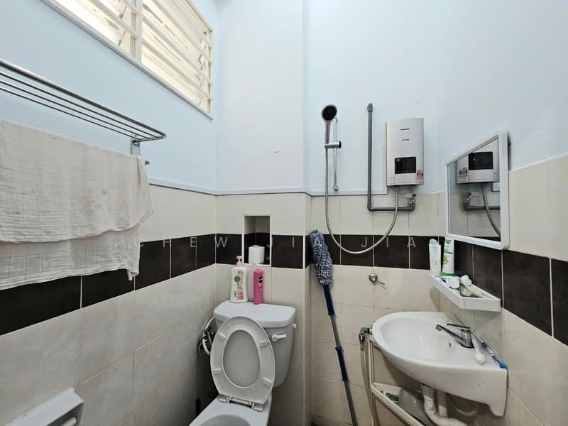 2-storey Terraced House for Sale in Taman JP Perdana (Johor Bahru) - Chew Jia Jia - Bathroom - PropertyGuru.com.my