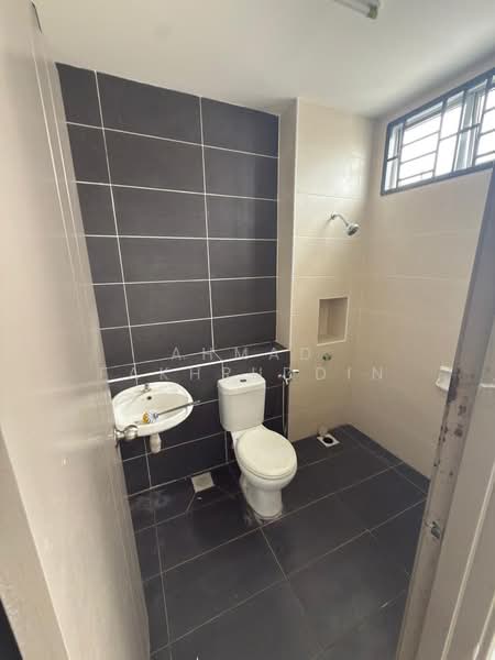 Rumah Teres 2 Tingkat untuk Dijual di Tongkang Pecah (Batu Pahat) - Ahmad Fakhruddin - PropertyGuru.com.my