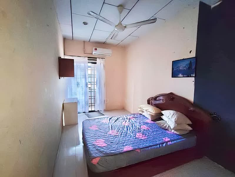Rumah Teres 2 Tingkat untuk Dijual di Menglembu (Perak) - David Wong - Bedroom - PropertyGuru.com.my