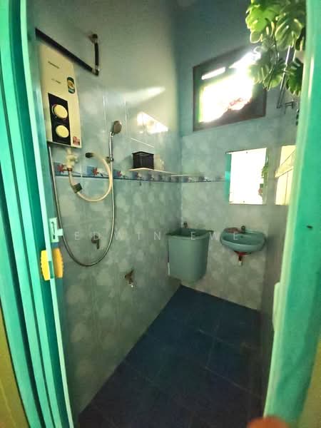 Rumah Flat untuk Disewa di Wisma Hooi Lam - Edwin Ewe - Bathroom - PropertyGuru.com.my