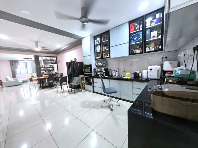 Rumah Teres 2-Tingkat untuk Dijual di Taman Seri Austin (Tebrau) - Karl Lim - Kitchen - PropertyGuru.com.my