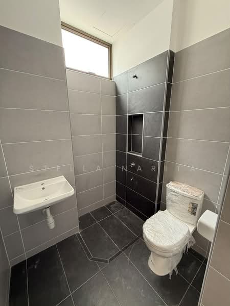Rumah Kluster untuk Dijual di Taman Mutiara Rini (Skudai) - Stella Narita - Bathroom - PropertyGuru.com.my