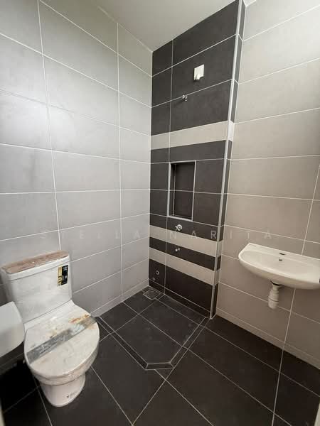 Rumah Kluster untuk Dijual di Taman Mutiara Rini (Skudai) - Stella Narita - Bathroom - PropertyGuru.com.my