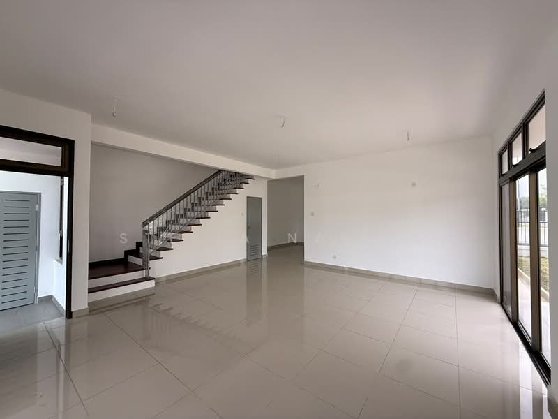 Rumah Kluster untuk Dijual di Taman Mutiara Rini (Skudai) - Stella Narita - Living Room - PropertyGuru.com.my
