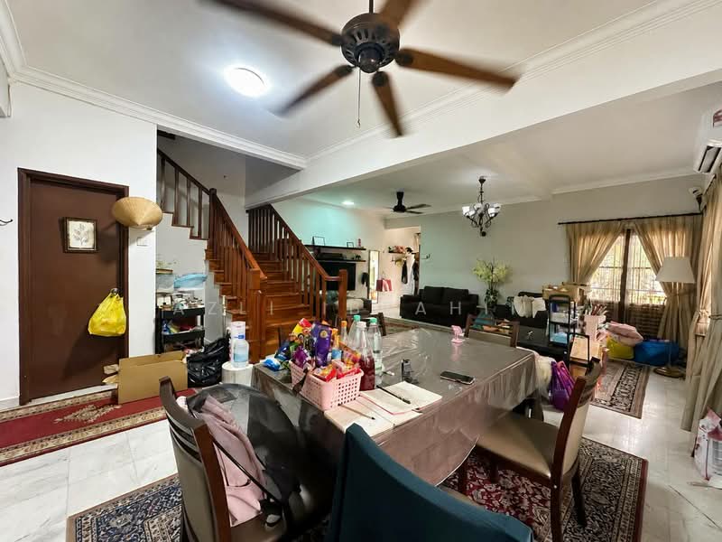 Rumah Teres 2 Tingkat untuk Dijual di Alam Damai (Cheras) - Azli Ibrahim - Living Room - PropertyGuru.com.my