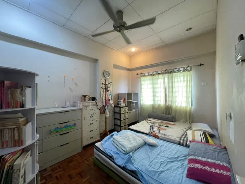 Pangsapuri untuk Dijual di Mas Kipark Damansara - Yanis Cheong - Bedroom - PropertyGuru.com.my