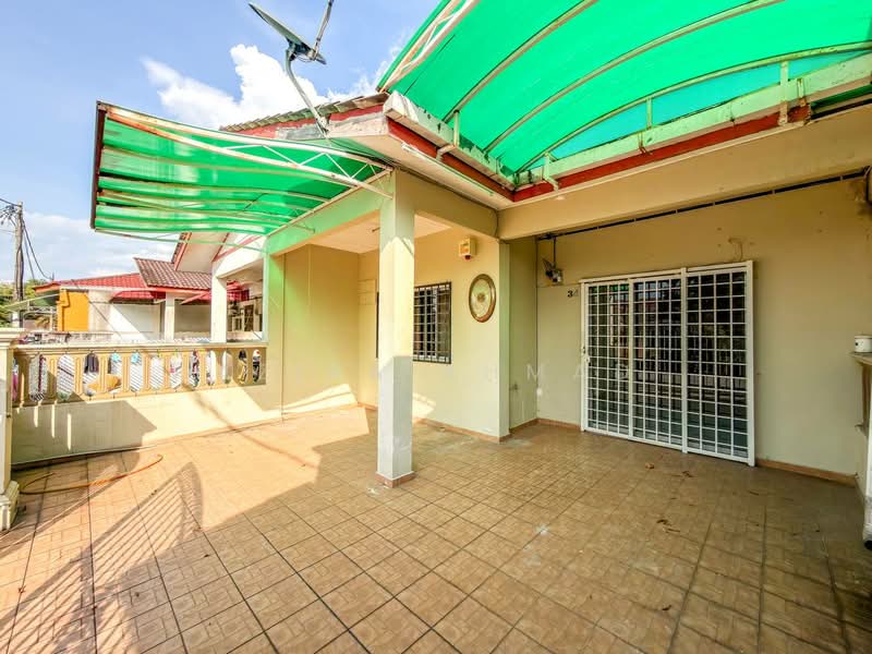 Rumah Teres 1 Tingkat untuk Dijual di Bandar Tasik Kesuma (Beranang) - Azira Ahmad - Exterior - PropertyGuru.com.my