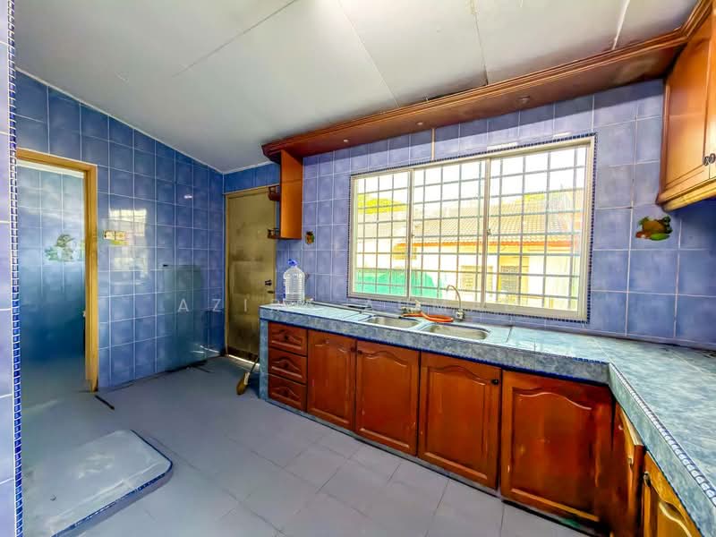 Rumah Teres 1 Tingkat untuk Dijual di Bandar Tasik Kesuma (Beranang) - Azira Ahmad - Kitchen - PropertyGuru.com.my