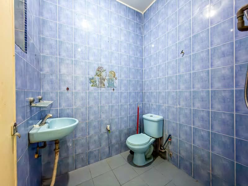 Rumah Teres 1 Tingkat untuk Dijual di Bandar Tasik Kesuma (Beranang) - Azira Ahmad - Bathroom - PropertyGuru.com.my