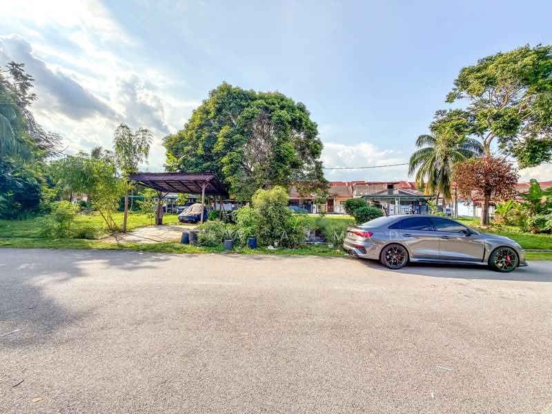 Rumah Teres 1 Tingkat untuk Dijual di Bandar Tasik Kesuma (Beranang) - Azira Ahmad - Exterior - PropertyGuru.com.my