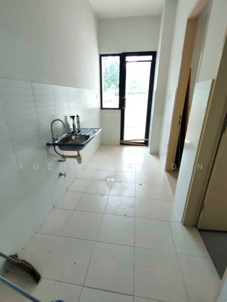Rumah Teres 2-Tingkat untuk Dijual di Denai Alam (Shah Alam) - Adzura Zamedin - Kitchen - PropertyGuru.com.my