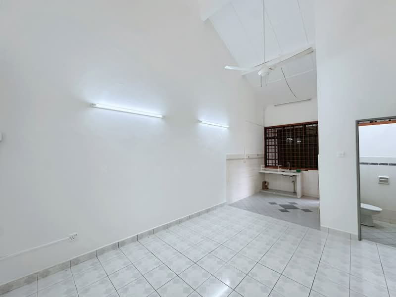 Rumah Teres 1 Tingkat untuk Disewa di Perling (Johor) - Richard Lee - Kitchen - PropertyGuru.com.my